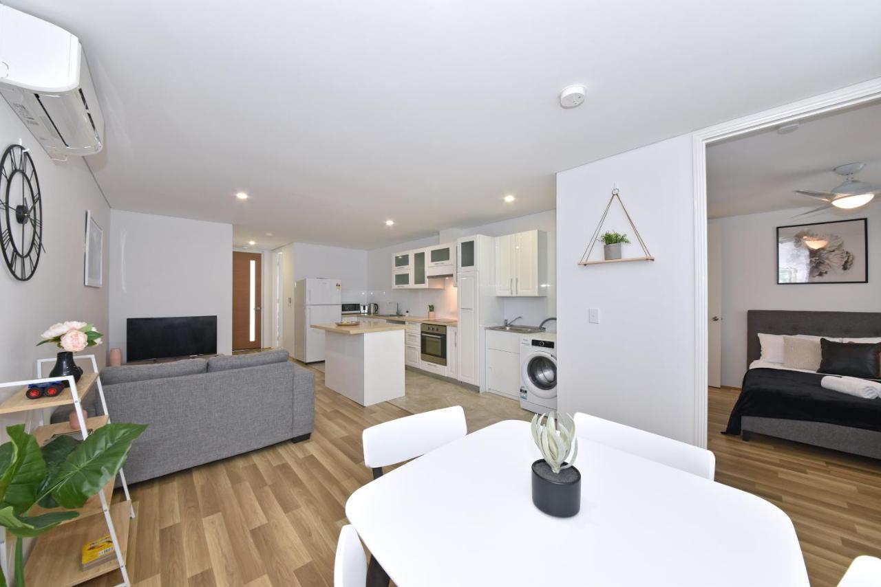 2X2 Modern Apartment Near Airport And City Perth Exterior photo