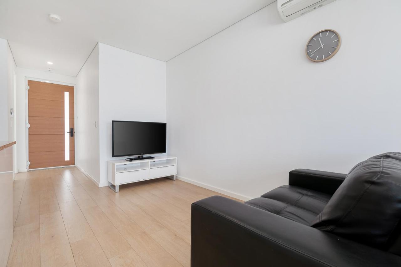 2X2 Modern Apartment Near Airport And City Perth Exterior photo